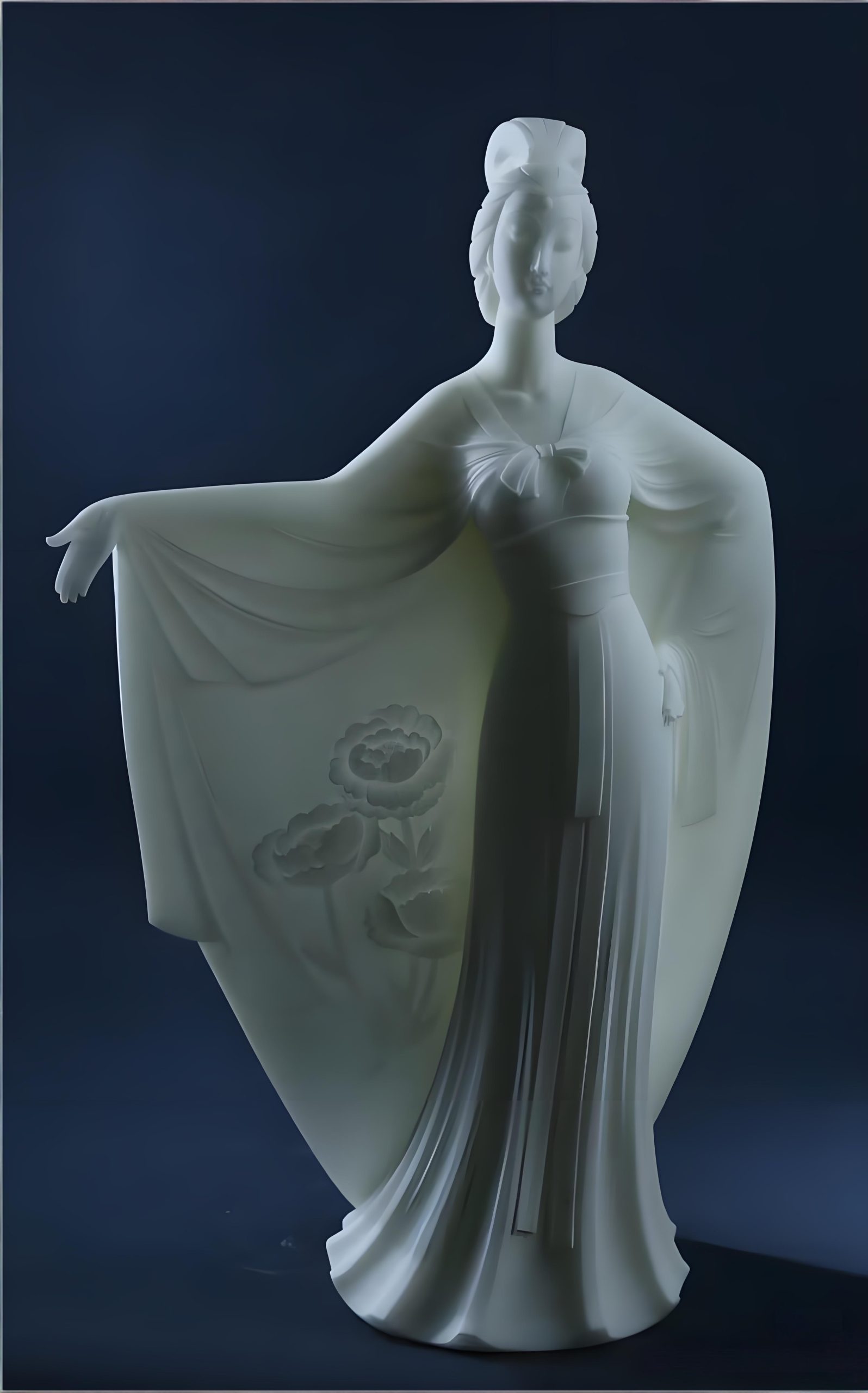 Chinese-style Court Ladies Sculpture